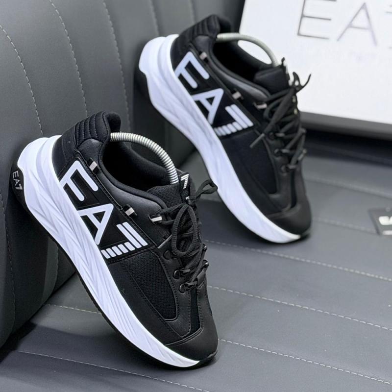 Emporio Armani 2026 Siyah Beyaz